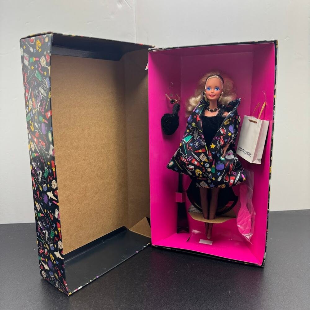Savvy Shopper Barbie Nicole Miller 12152 Bloomingdale's Limited Edition
